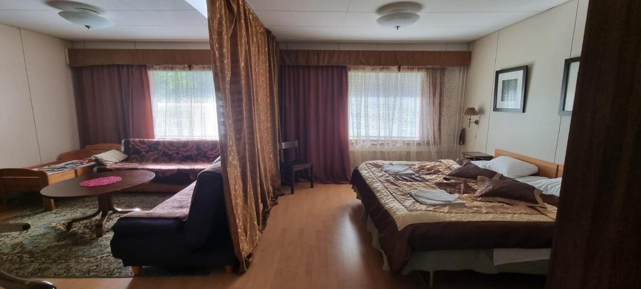 Hotel Villa Vanessa Siltakylä Exterior foto